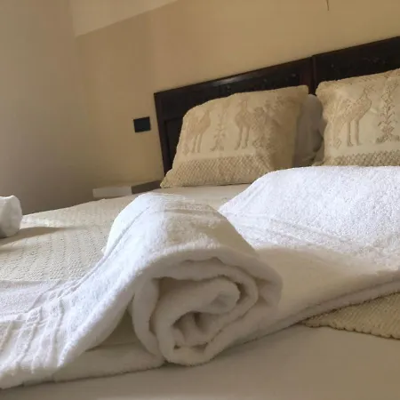 Altrove Bed & Breakfast *